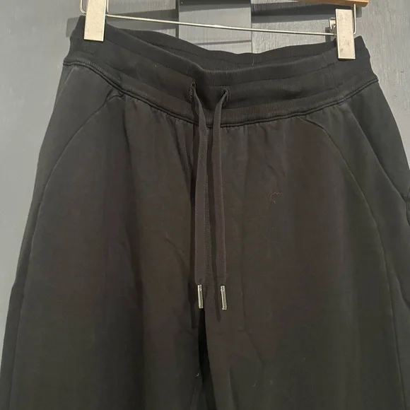 Lululemon Scuba Joggers - 6 - Black - Picture 3 of 9